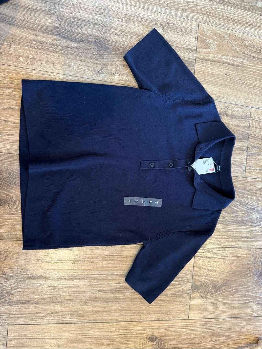 Uniqlo Women's V-Neck Short Sleeve Top - Navy